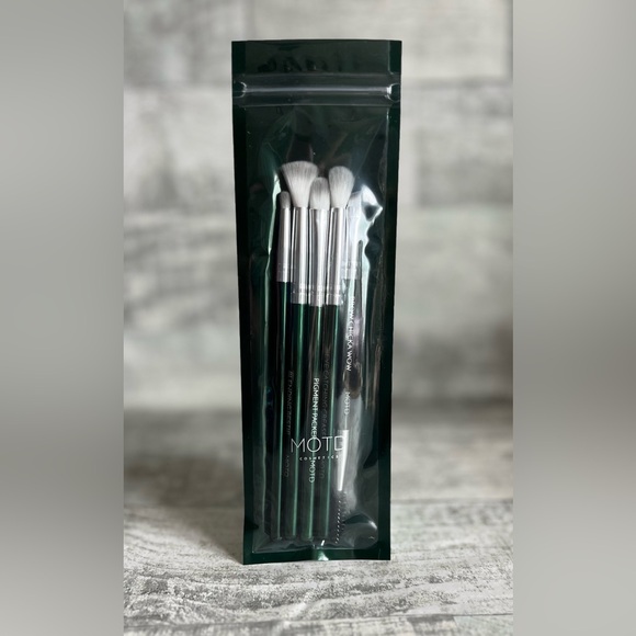 MOTD Starter Eye Makeup Brush Set - Picture 2 of 2